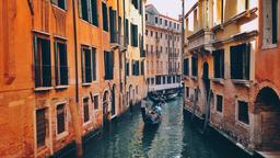 מלונות בונציה ליד San Toma Waterbus