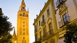 מלונות בסביליה (ספרד) ליד מגדל הפעמון של סביליה