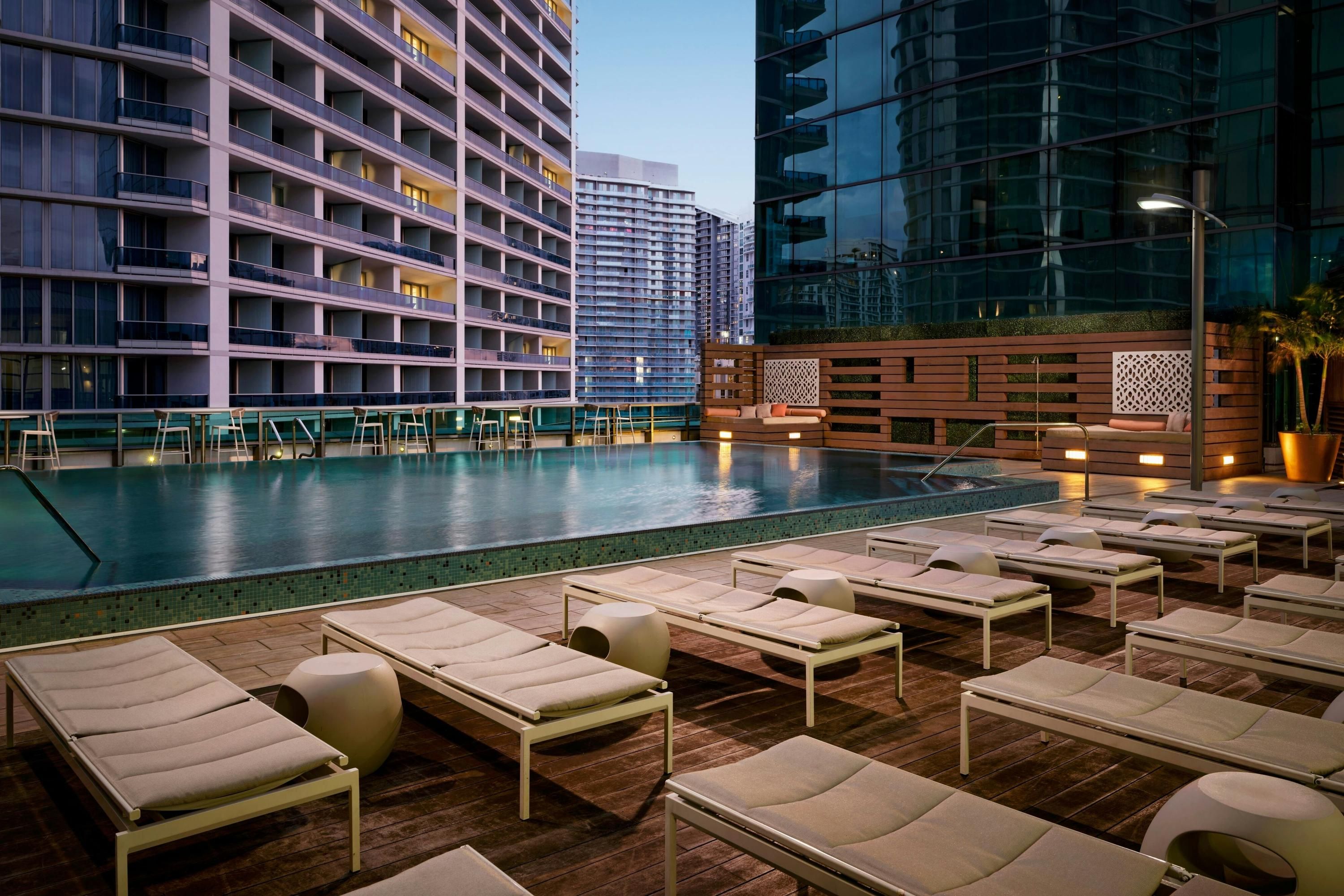 בריכה תמונה