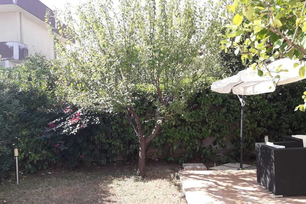 אחר