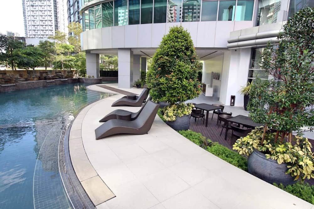 בריכה תמונה