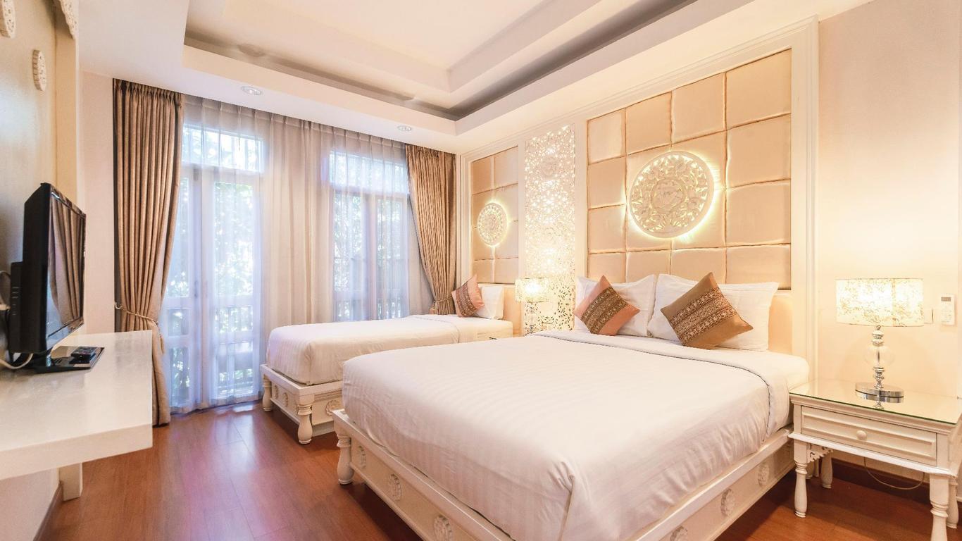 Ratchiangsaen Flora House