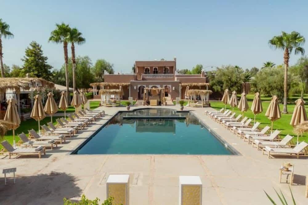 בריכה תמונה