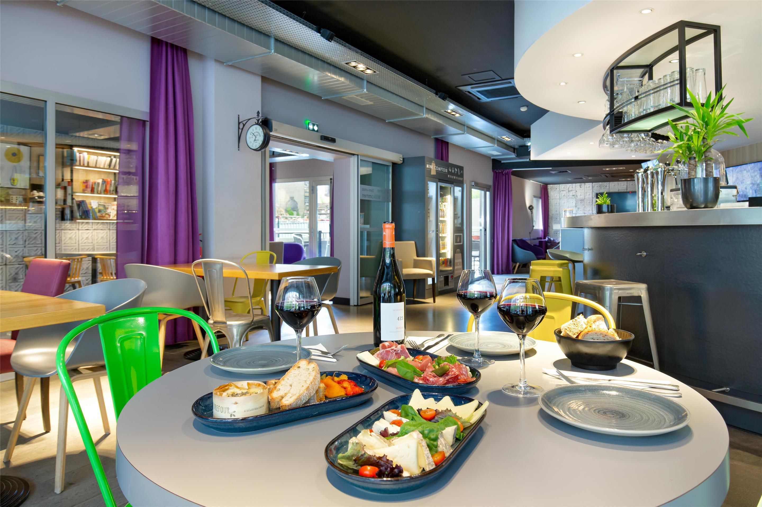 מסעדה תמונה