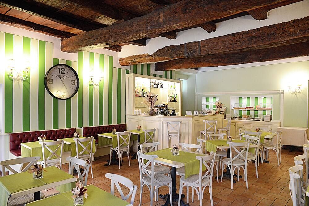 מסעדה תמונה