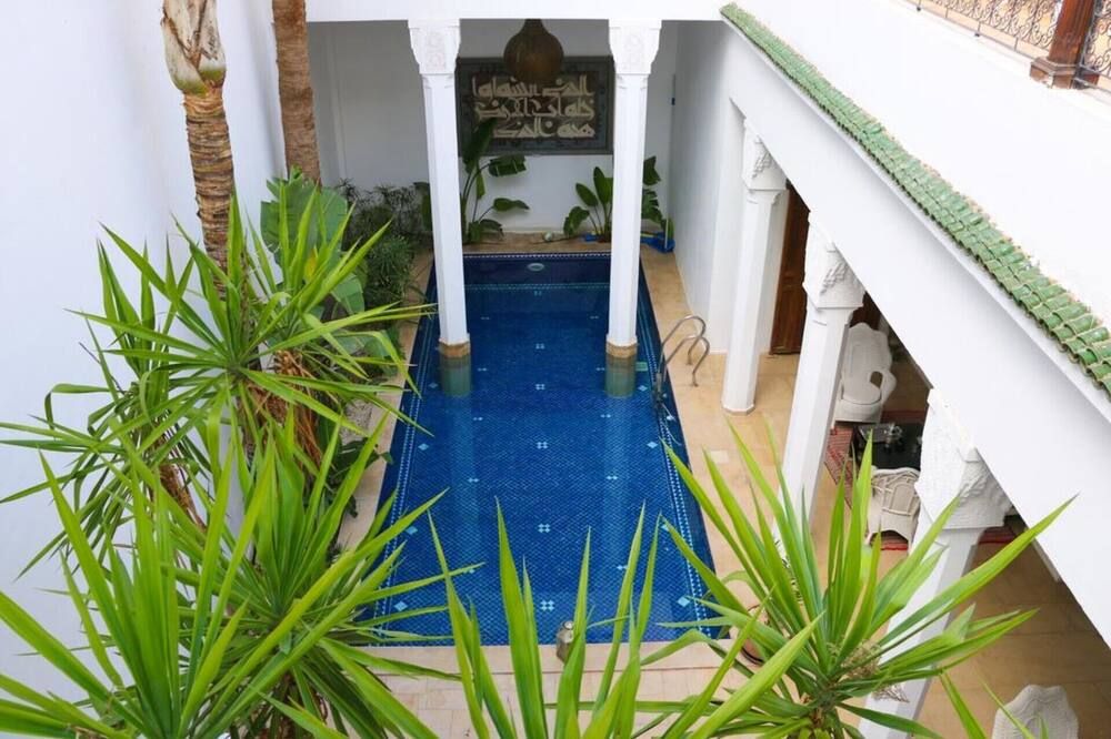 בריכה