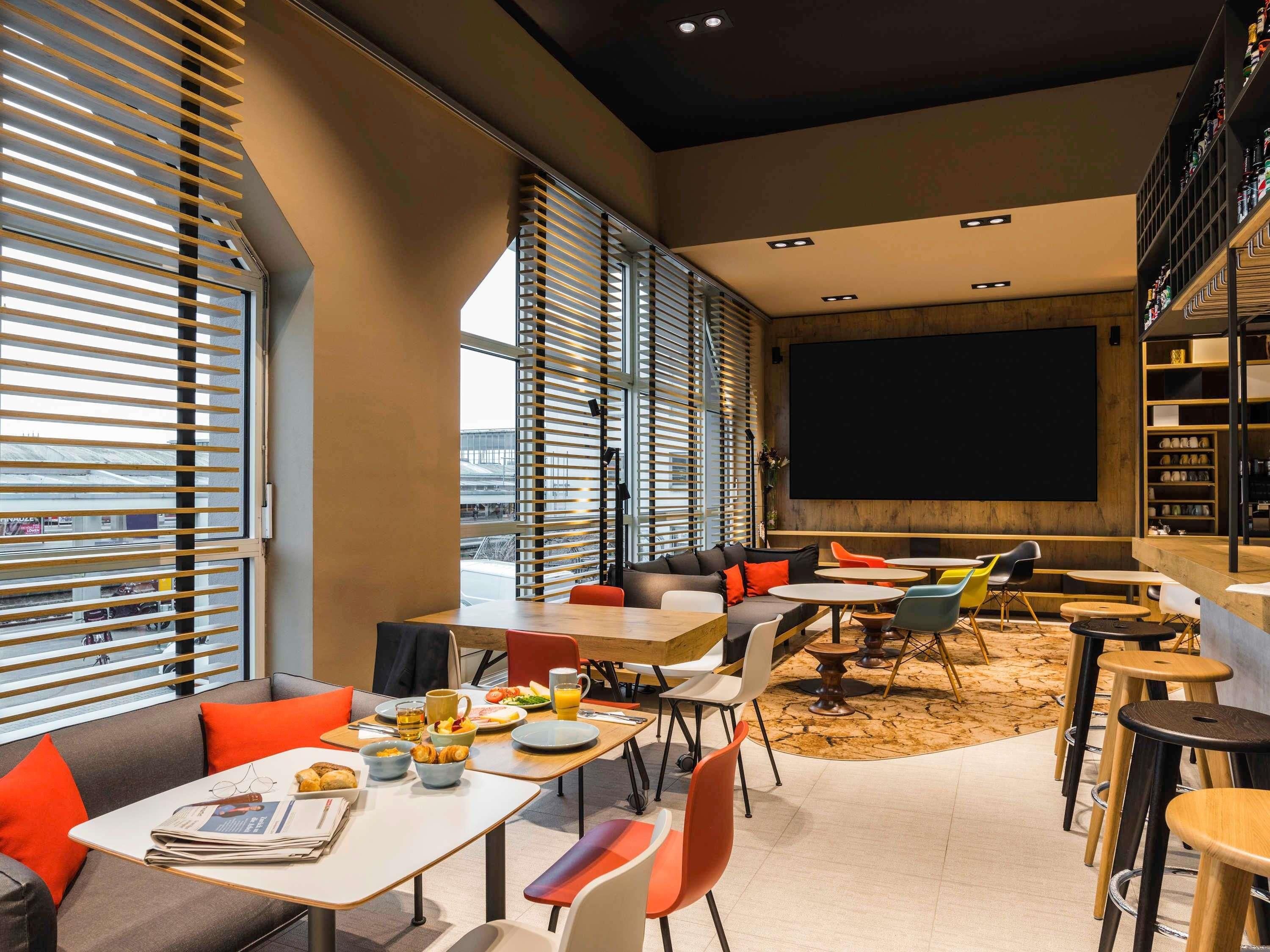 מסעדה תמונה