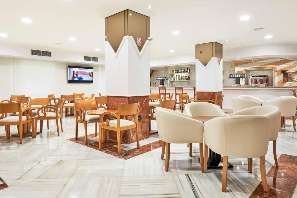 מסעדה תמונה