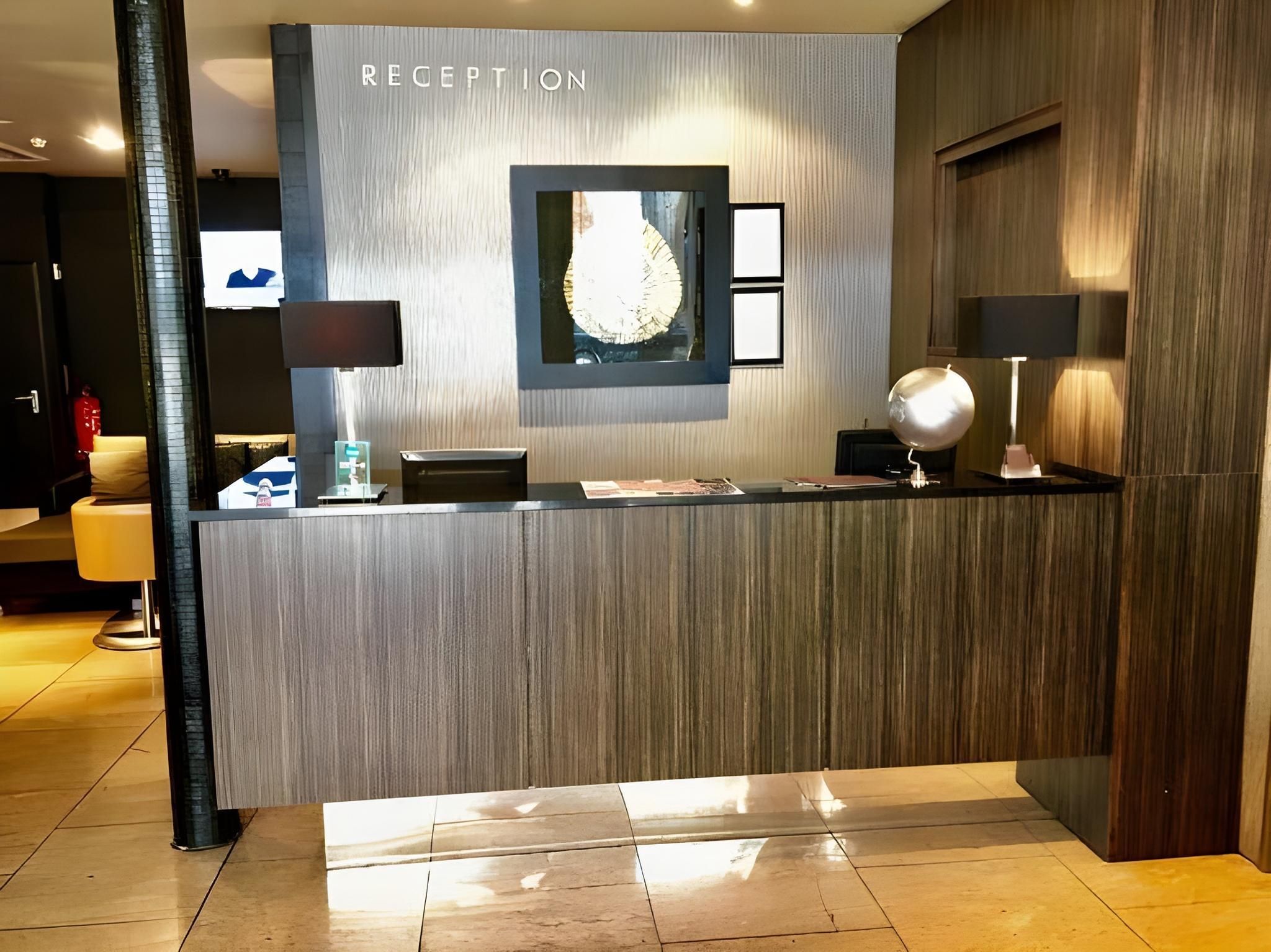 דלפק קבלה תמונה