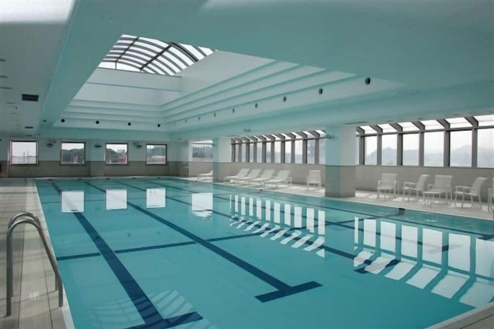 בריכה תמונה