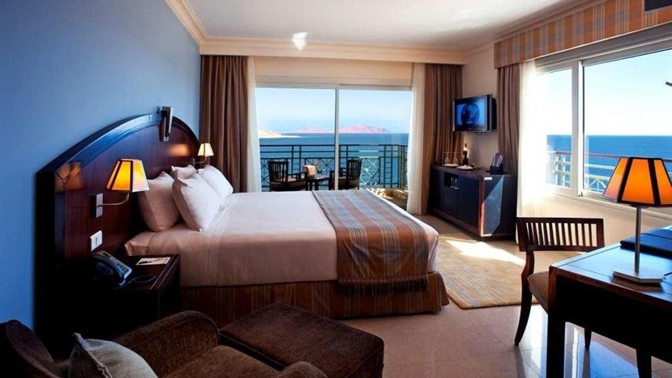 Stella DI Mare Beach Hotel & Spa