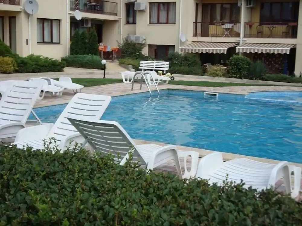 בריכה תמונה