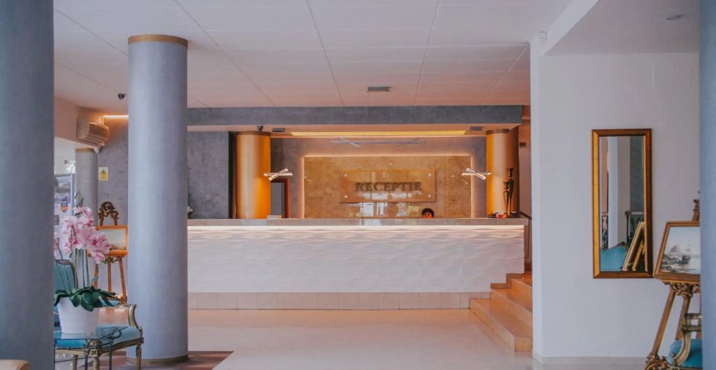 דלפק קבלה תמונה