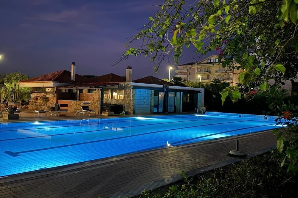 בריכה תמונה