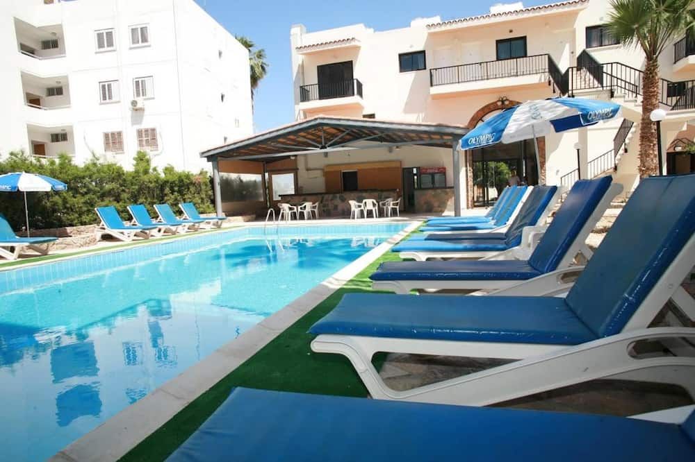 בריכה תמונה