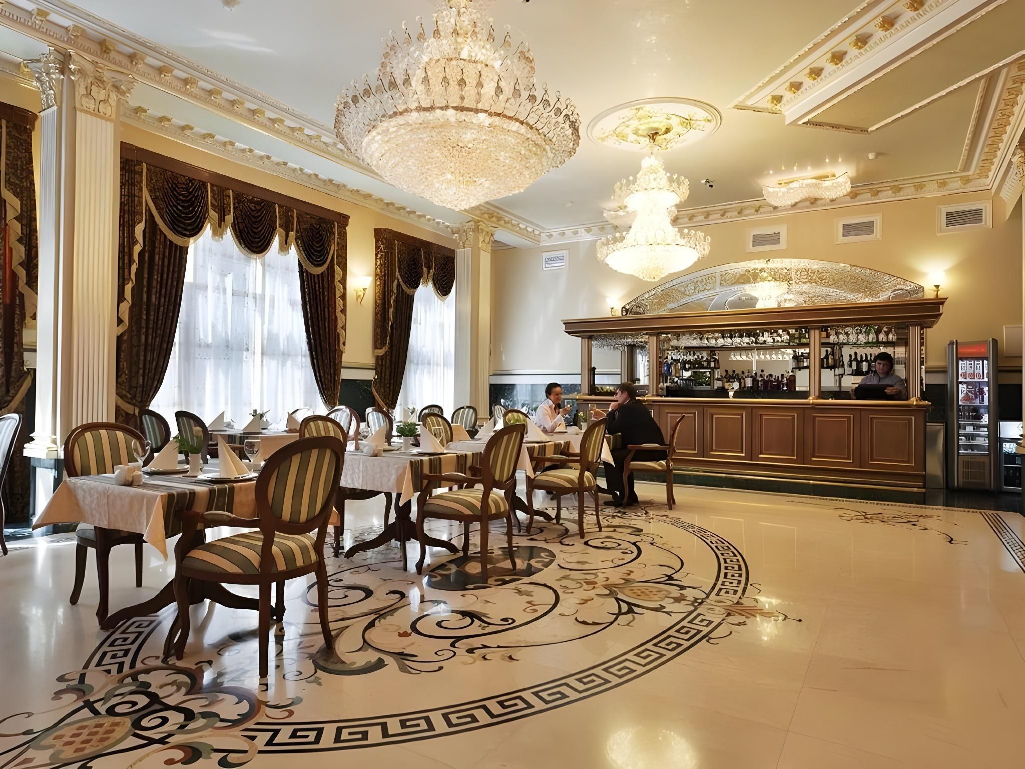 מסעדה תמונה