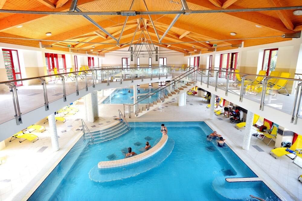 בריכה תמונה