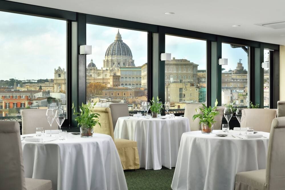 מסעדה תמונה