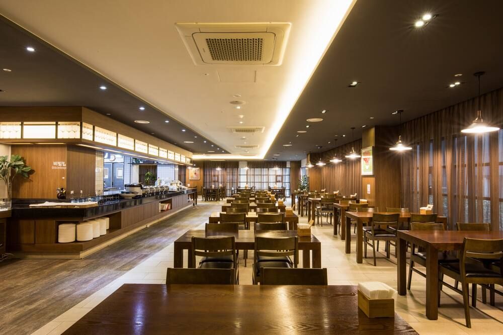 מסעדה תמונה