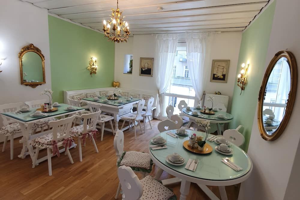 מסעדה תמונה