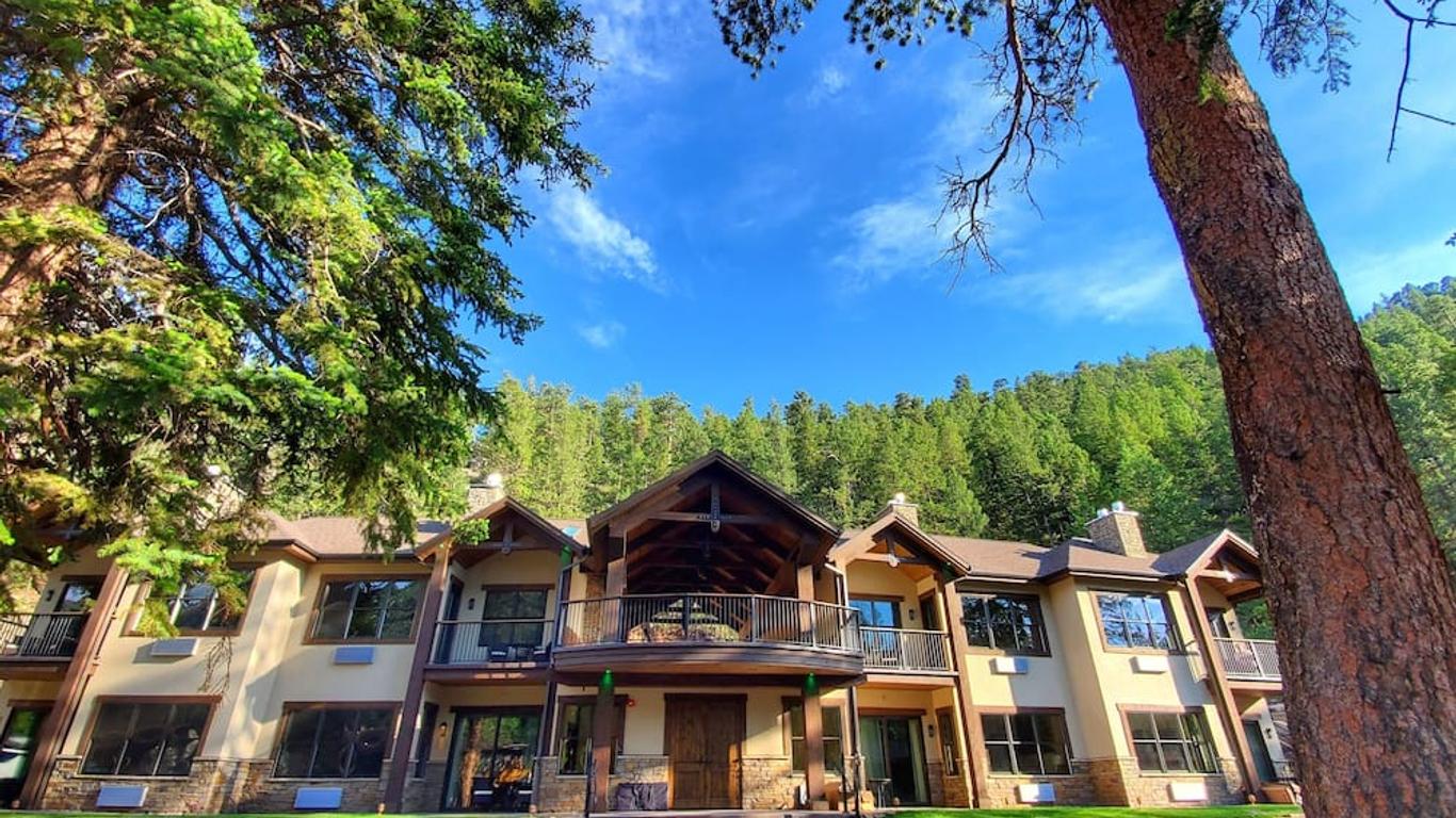 Inn on Fall River & Fall River Cabins