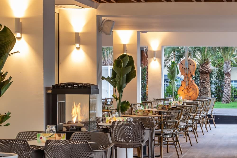 מסעדה תמונה