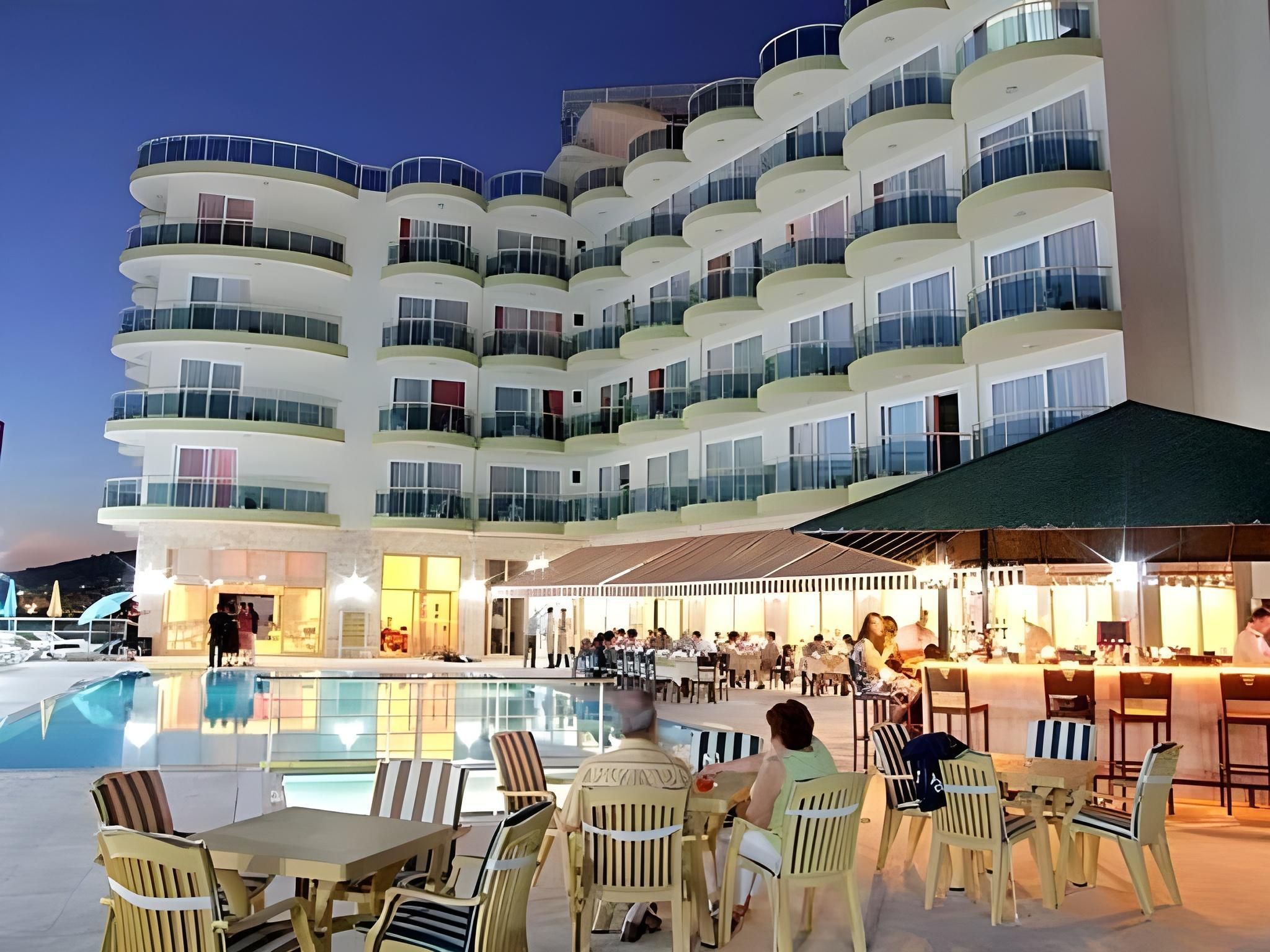 בריכה תמונה