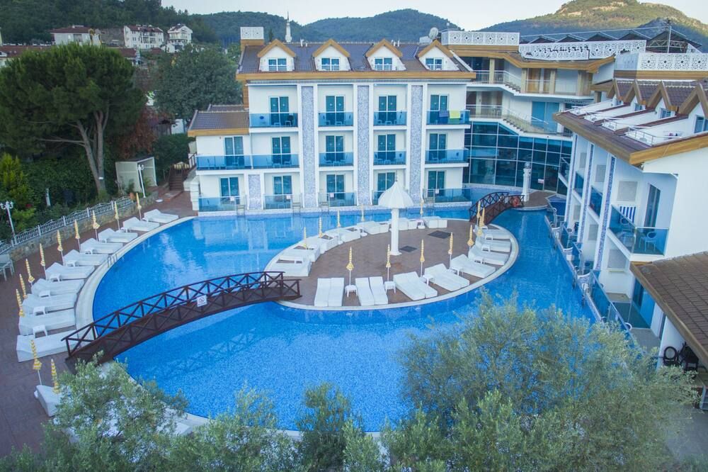 בריכה תמונה