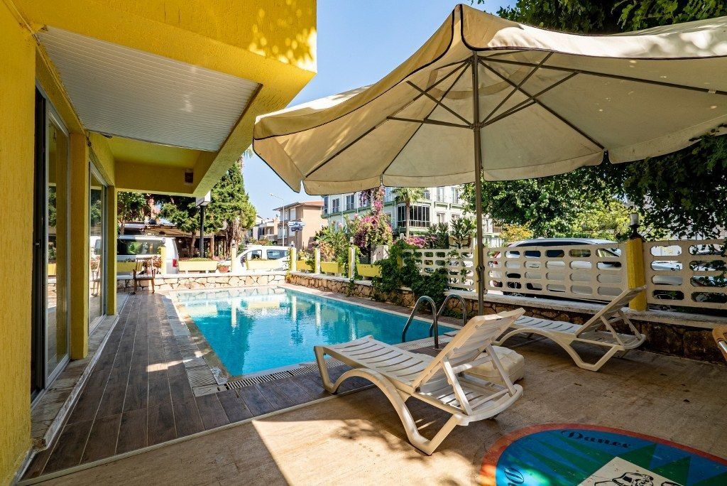 בריכה תמונה