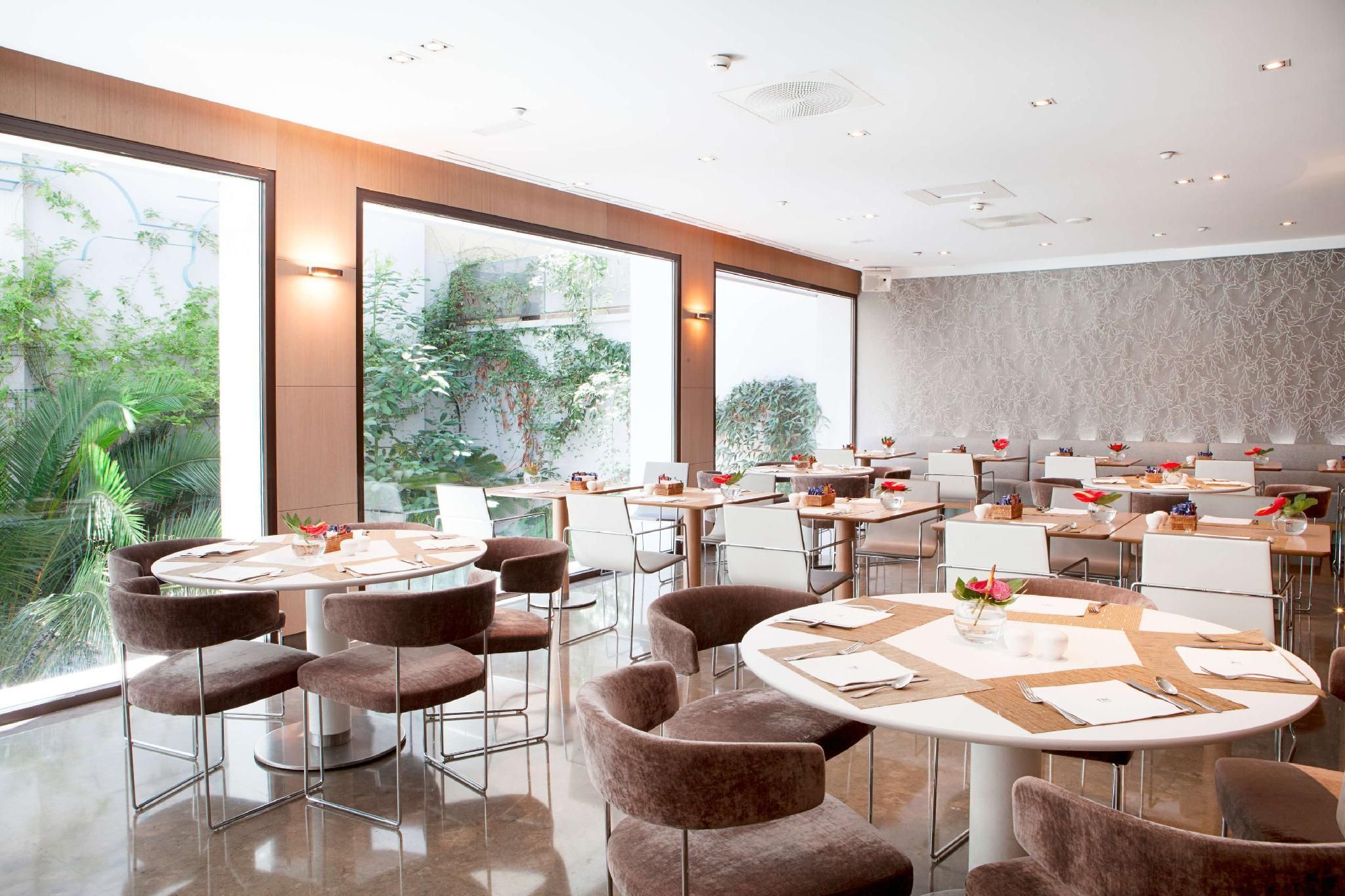 מסעדה תמונה