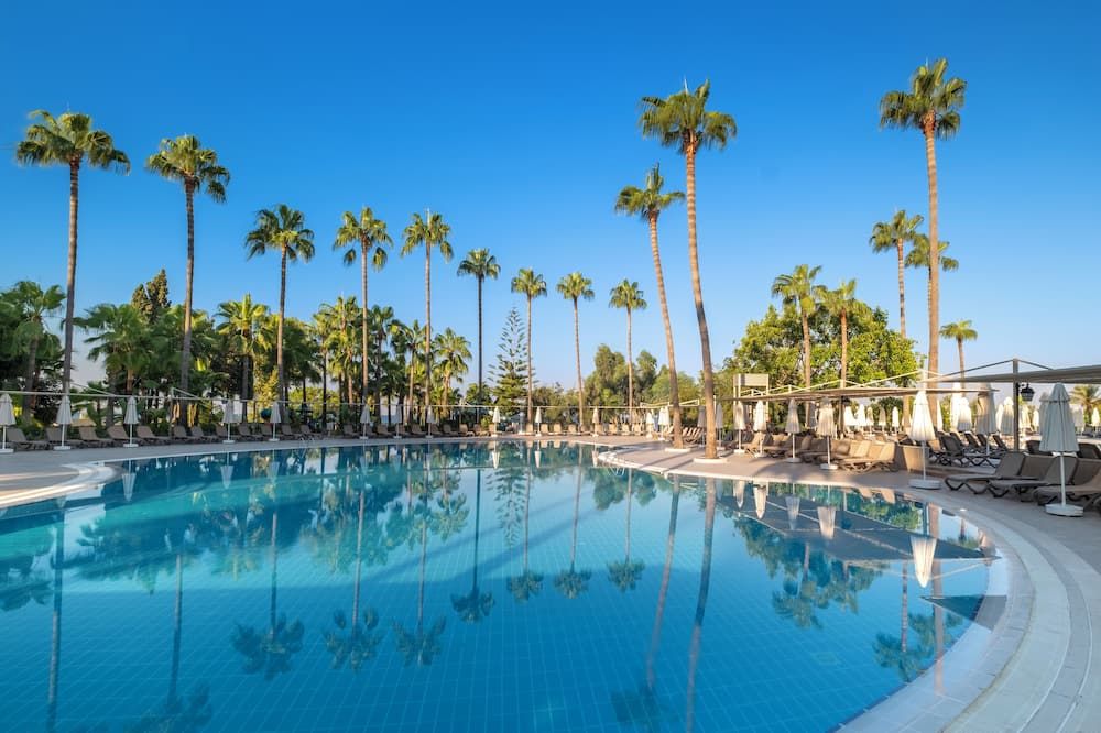 בריכה תמונה