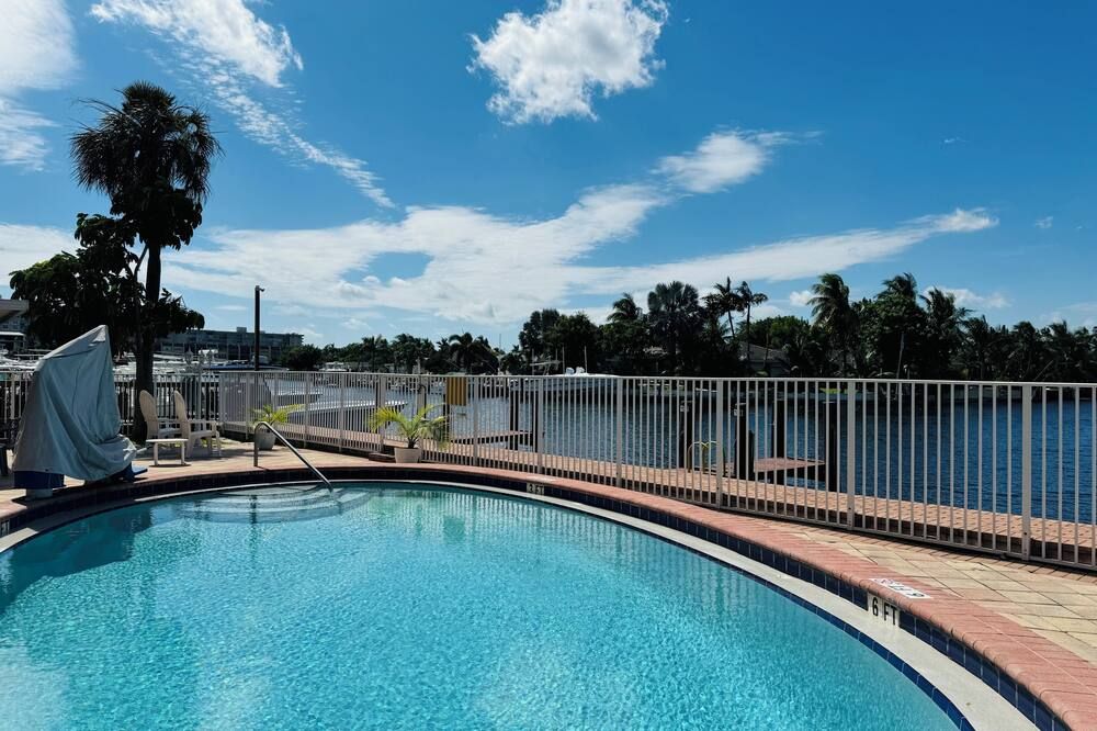 בריכה תמונה