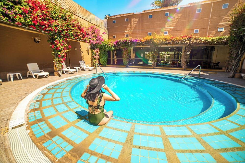 בריכה תמונה