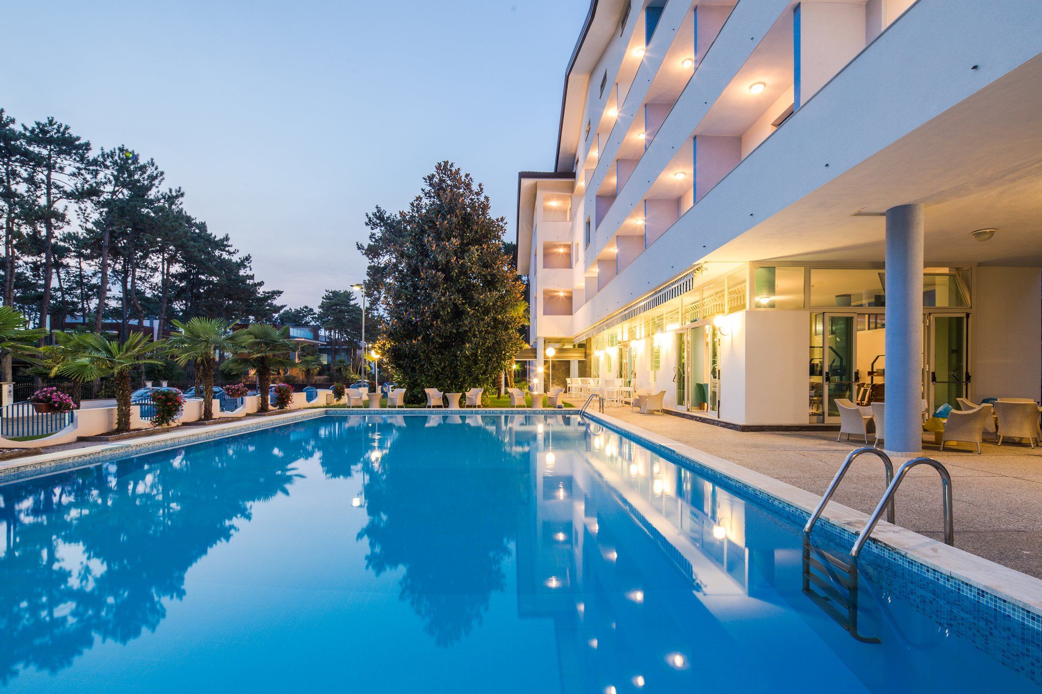 בריכה תמונה