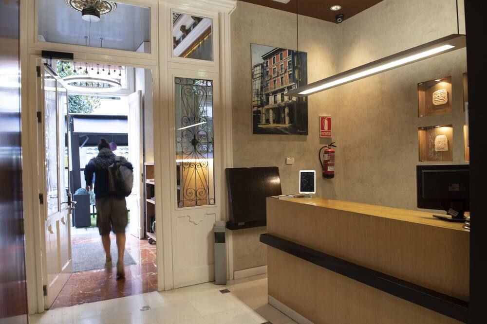 דלפק קבלה תמונה