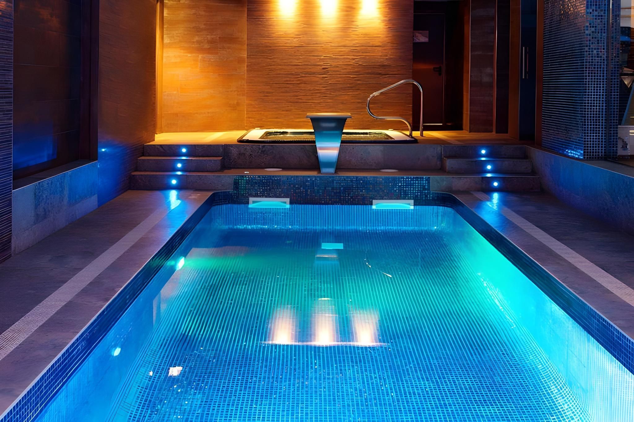 בריכה תמונה