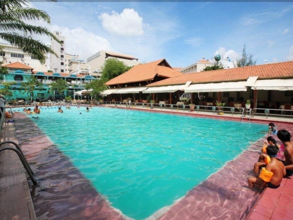 בריכה תמונה