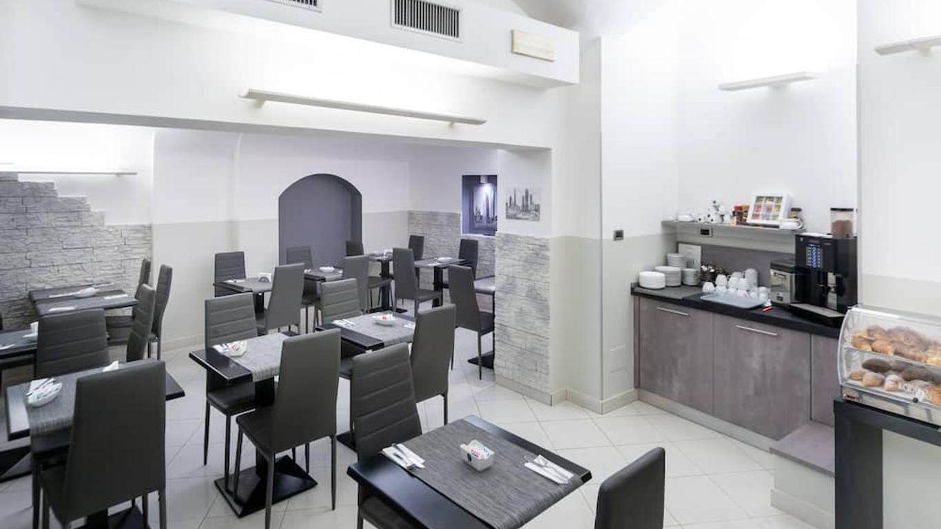 Hotel University