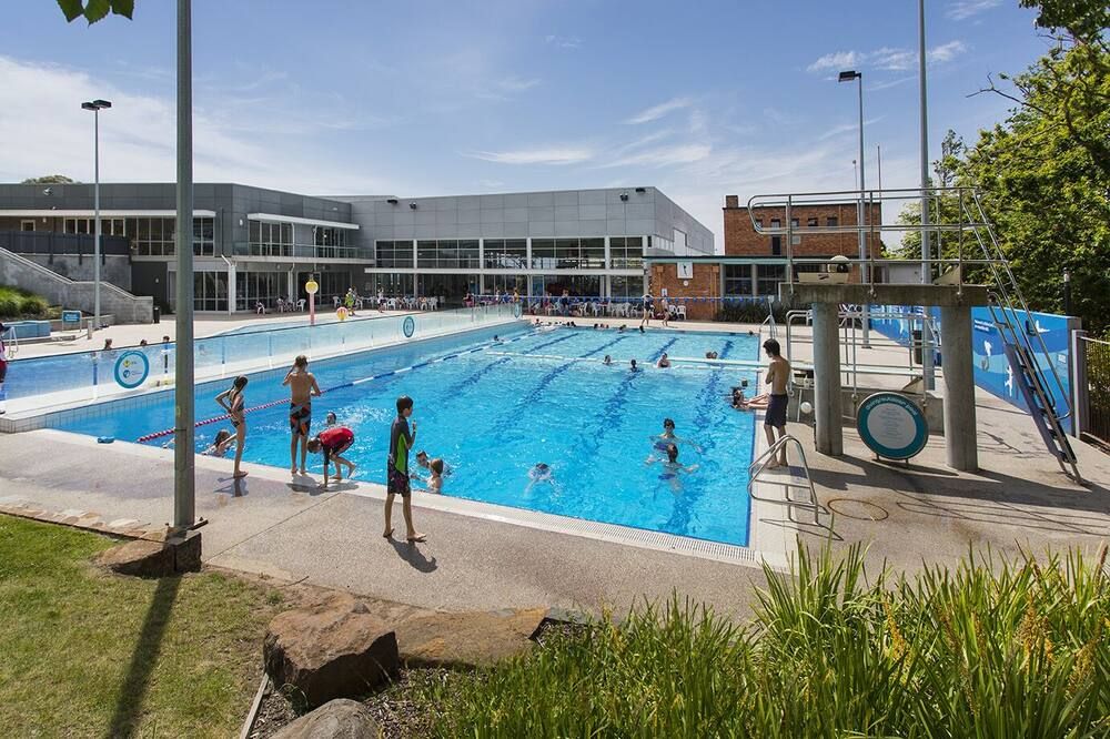 בריכה תמונה