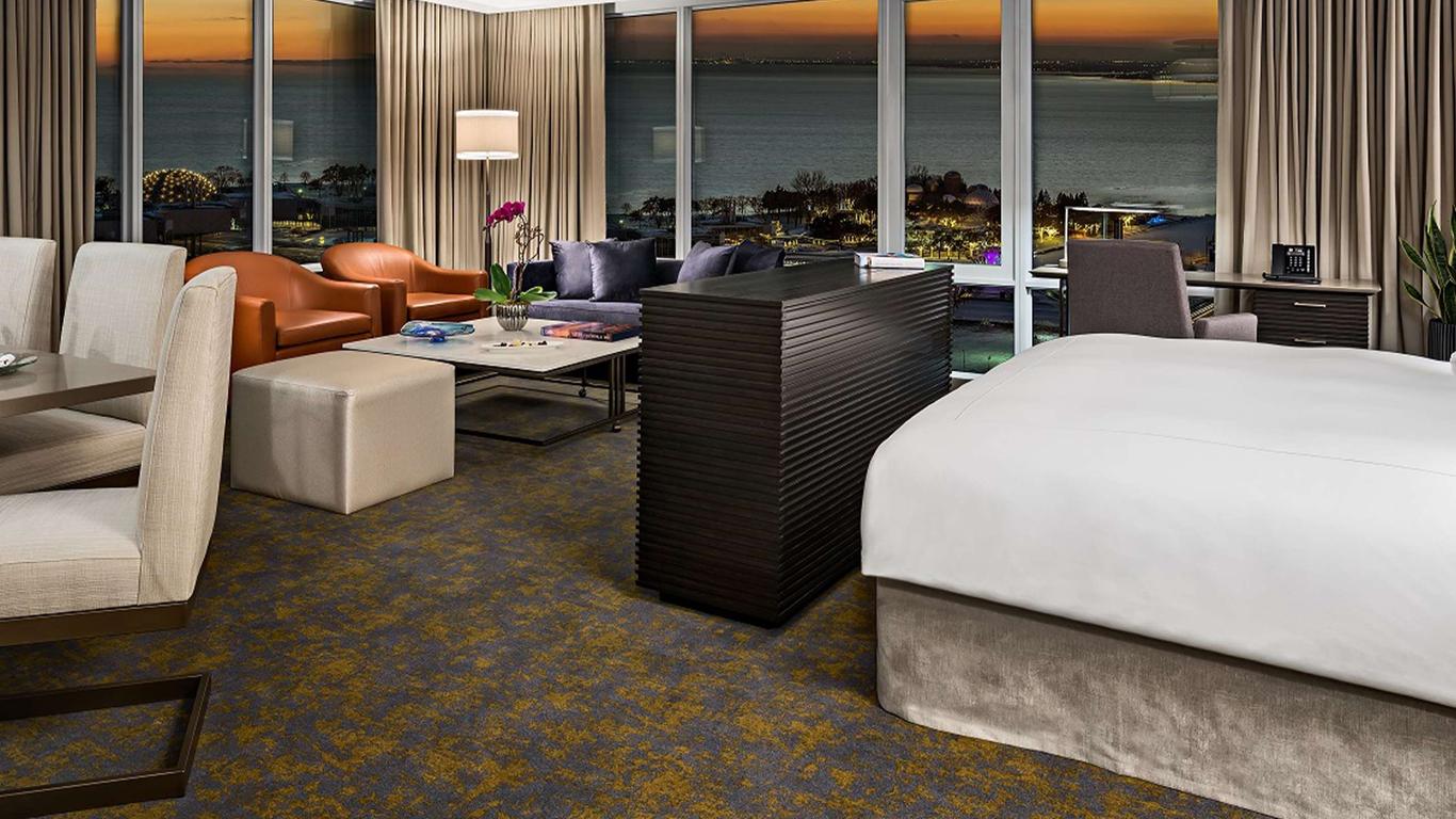 Hotel X Toronto, a Destination by Hyatt Hotel
