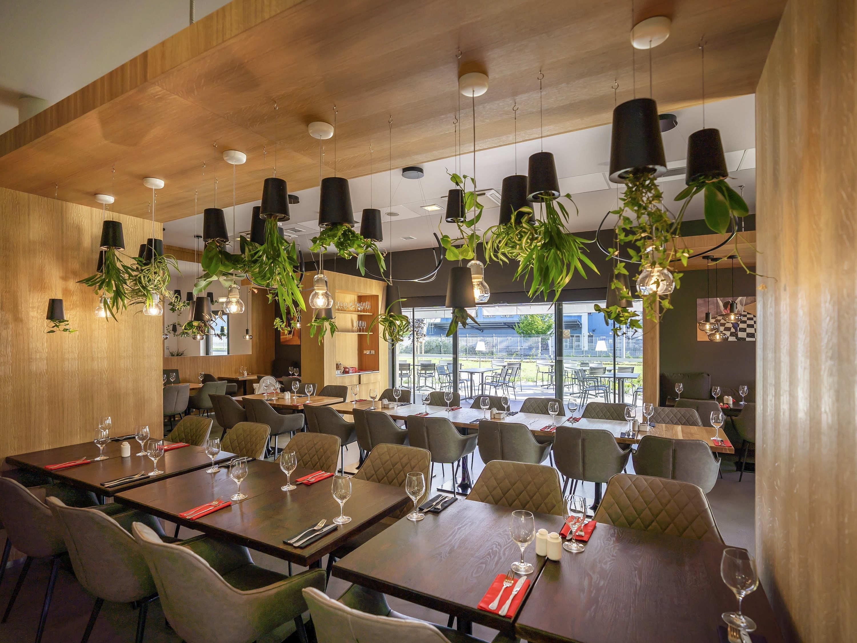 מסעדה תמונה