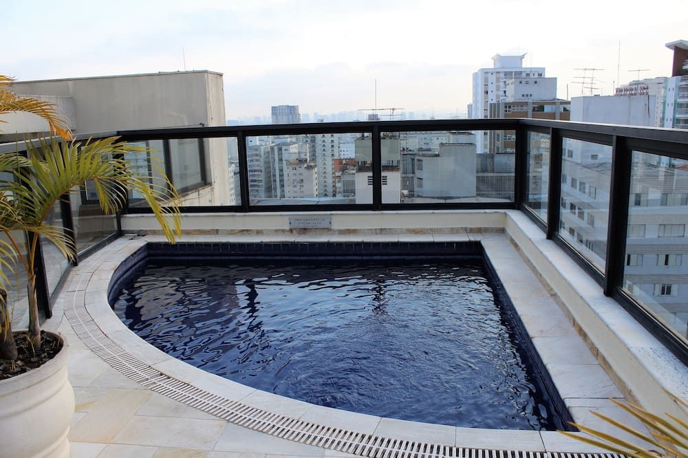 בריכה תמונה