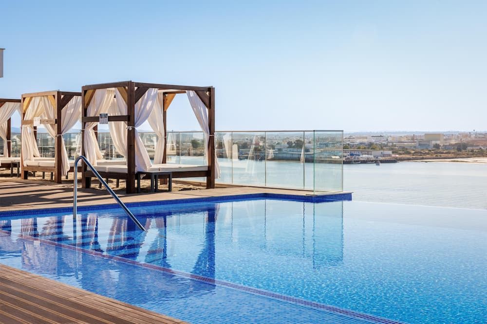 בריכה תמונה