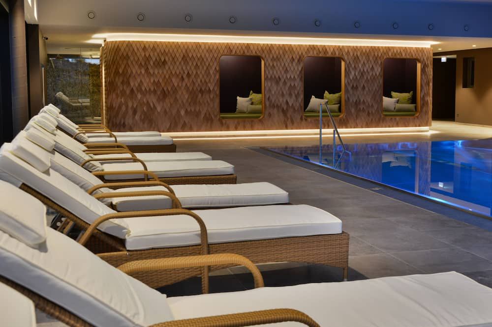 בריכה תמונה