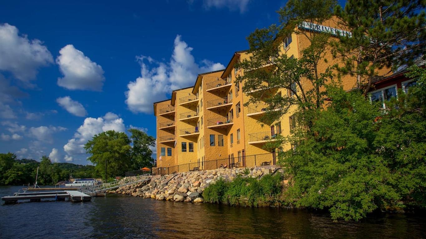 The Vue Boutique Hotel & Boathouse