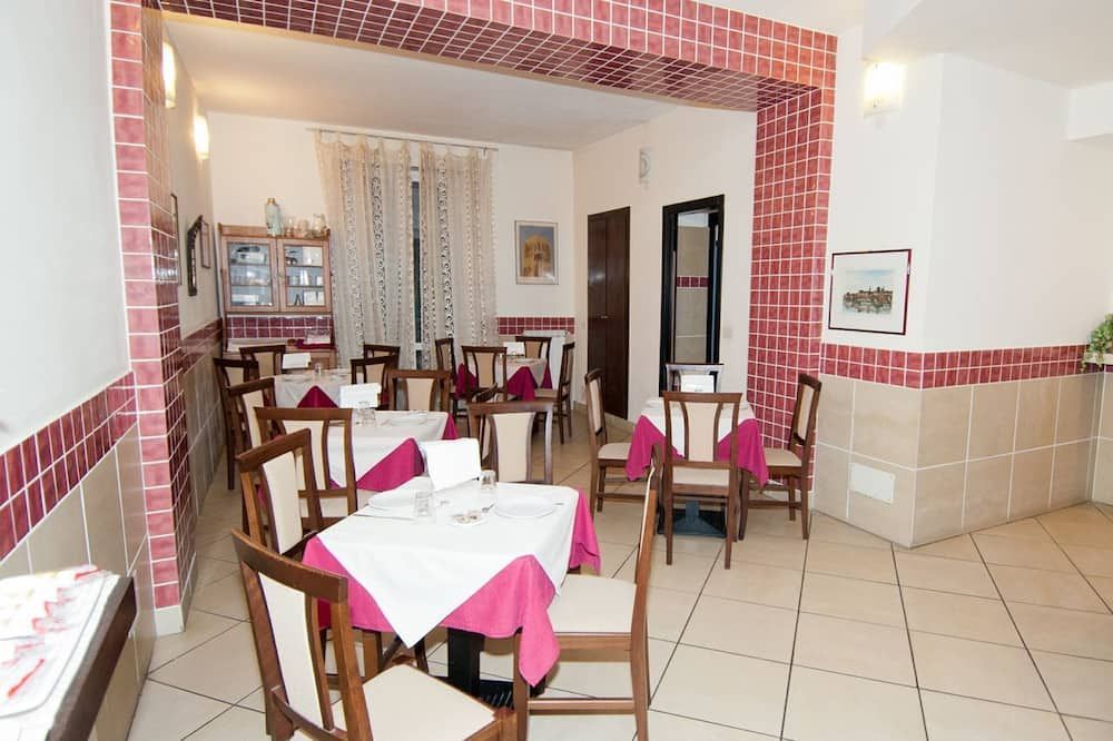 מסעדה תמונה