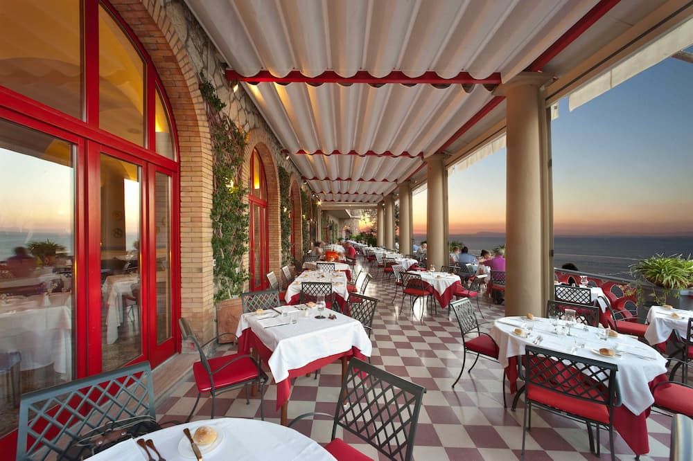 מסעדה תמונה