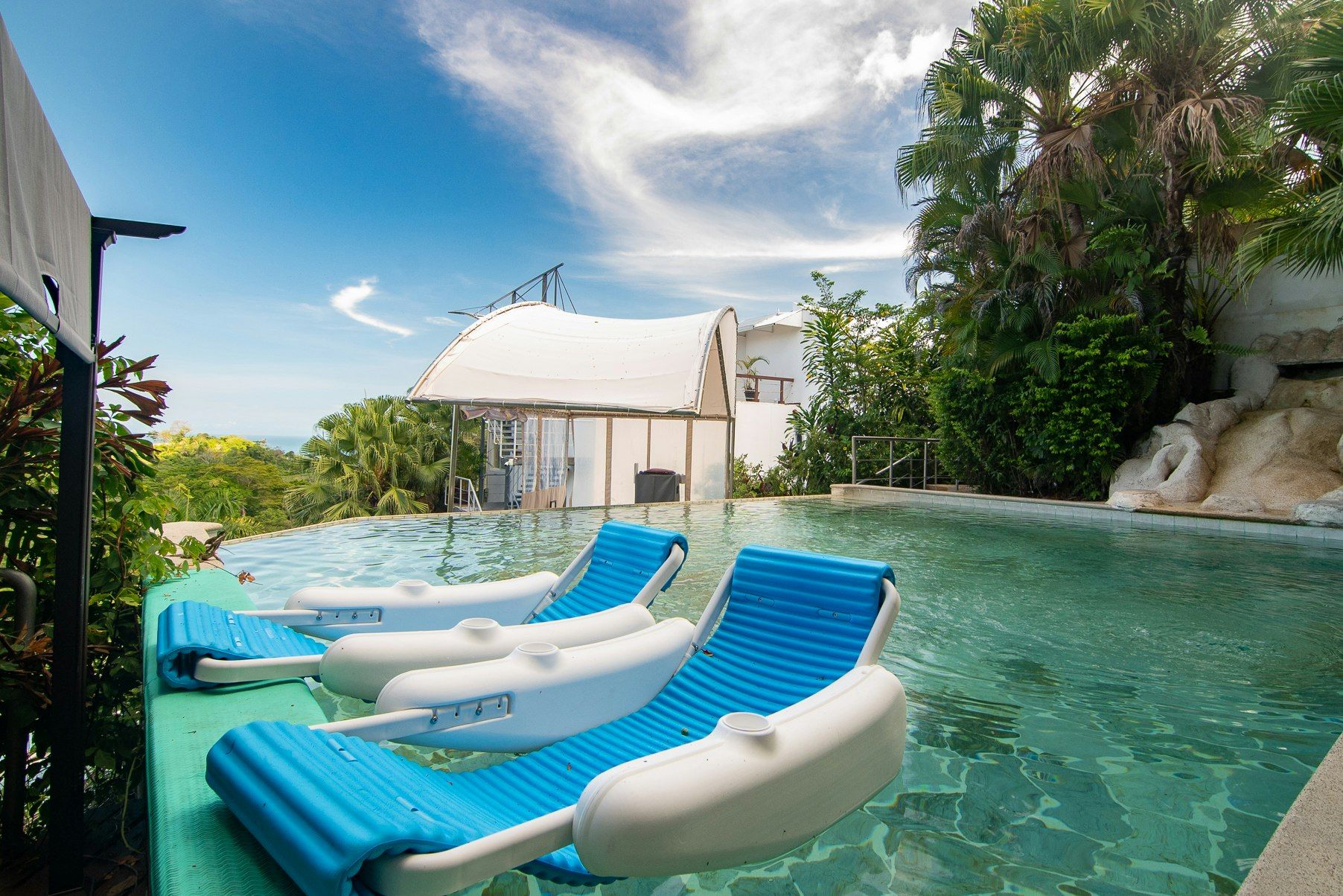 בריכה תמונה