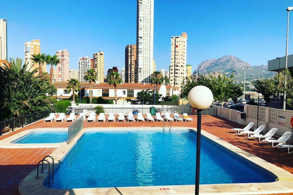 בריכה תמונה