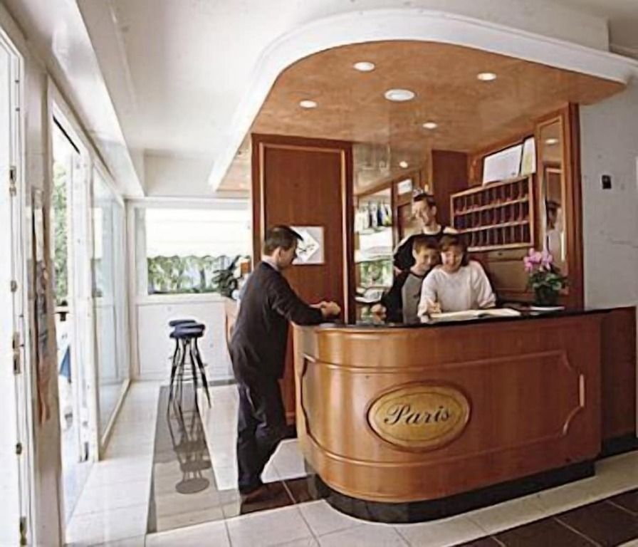 דלפק קבלה תמונה